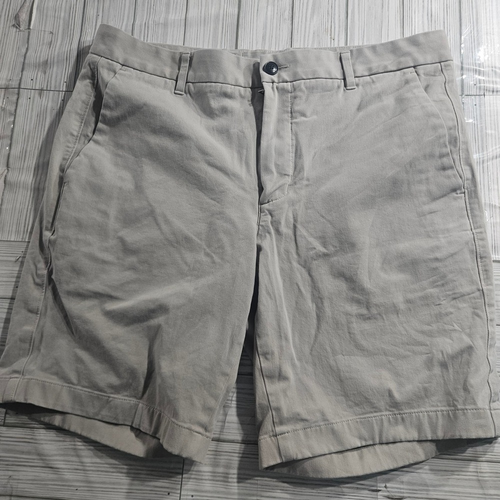 Everlane Mens Performance Chino Shorts Tan Khaki Size 34 Casual Summer 12848